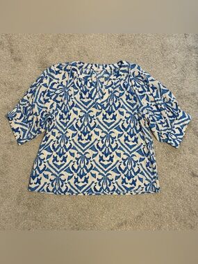 Women’s Small JODIFL Blue and White Printed V-Neck Blouse